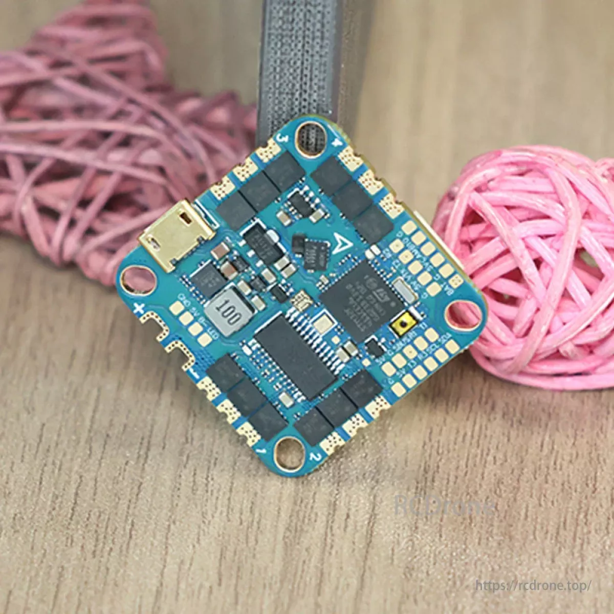 HAKRC F411 40A AIO полётный контроллер 2–6S, STM32F411, BLHeli_S 40A ESC, монтаж 25.5 мм HAKRC F411 40A AIO полётный контроллер 2–6S, STM32F411, BLHeli_S 40A ESC, монтаж 25.5 мм