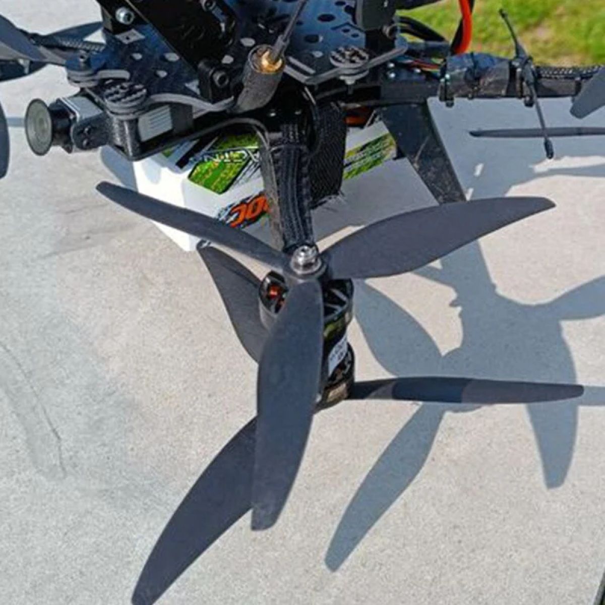 2 пары пропеллеров GEMFAN Cinelifter 3-лопастные CW/CCW 7035/7037/8040/8060/9045/1050 для FPV дронов 2 пары пропеллеров GEMFAN Cinelifter 3-лопастные CW/CCW 7035/7037/8040/8060/9045/1050 для FPV дронов