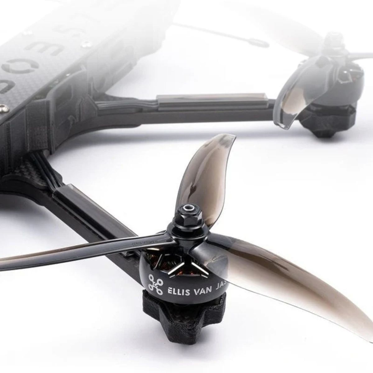 12 пар GEMFAN 6032 3-лопастные пропеллеры 6x3.2x3 для FPV квадрокоптеров 6" BOB57 Long Range 12 пар GEMFAN 6032 3-лопастные пропеллеры 6x3.2x3 для FPV квадрокоптеров 6" BOB57 Long Range